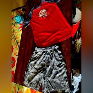 Boys 2 piece athletic set - like new - large​